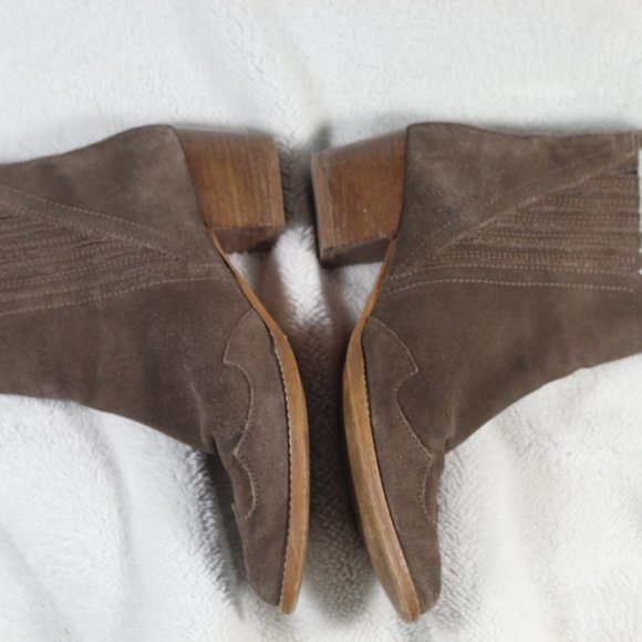 Hobbs Fashion Shoes Size 8 Western-Style Brown Suede Ankle Boots - Picture 4 of 6